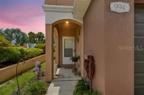 994 Celtic Cir, Tarpon Springs, FL 34689