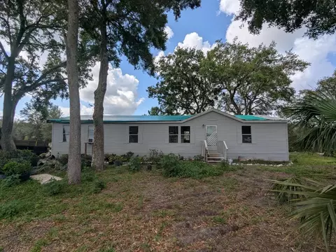 12406 Hudson Ave, Hudson, FL 34669