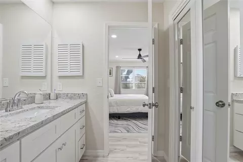 Bath - 3332 Gulf Winds Cir, Hernando Beach, FL 34607 photo 2 of 4