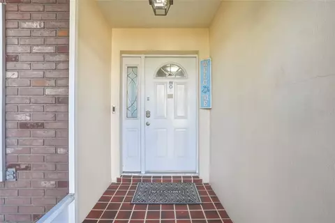 Entry Way - 3332 Gulf Winds Cir, Hernando Beach, FL 34607 photo 3 of 3
