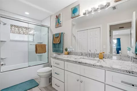 Bath - 3332 Gulf Winds Cir, Hernando Beach, FL 34607 photo 4 of 4