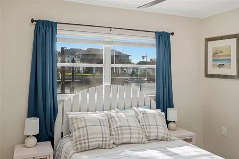 Bedroom - 3332 Gulf Winds Cir, Hernando Beach, FL 34607 photo 2 of 5