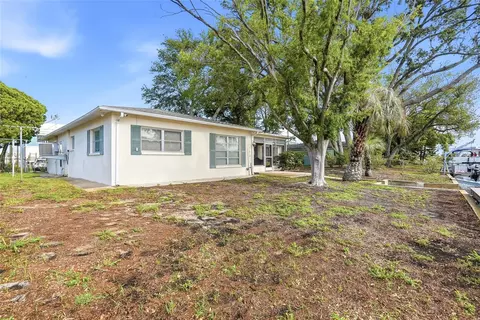 Exterior - 3332 Gulf Winds Cir, Hernando Beach, FL 34607 photo 2 of 10