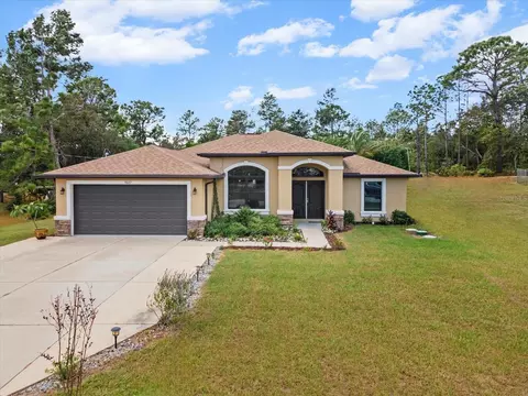 9027 Mavis Rd, Weeki Wachee, FL 34613