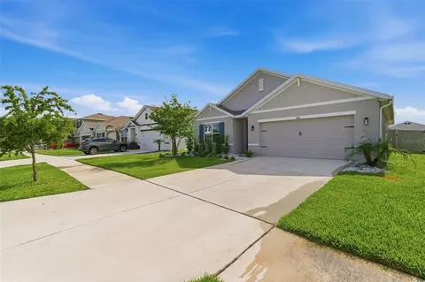 Exterior - 9014 Forge Breeze Loop, Wesley Chapel, FL 33545 photo 4 of 10
