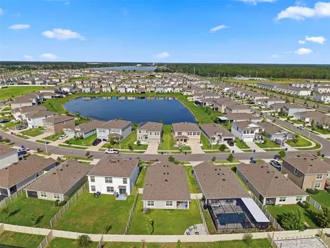 View/Area - 9014 Forge Breeze Loop, Wesley Chapel, FL 33545 photo 6 of 8