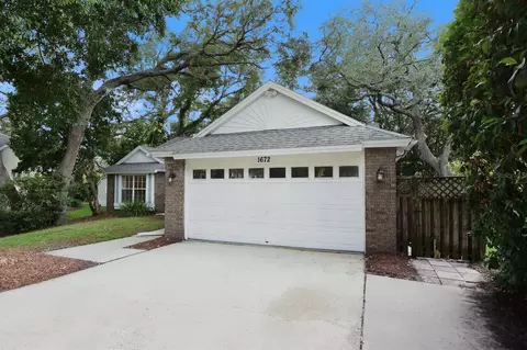 1672 Countrywood St, Tarpon Springs, FL 34689