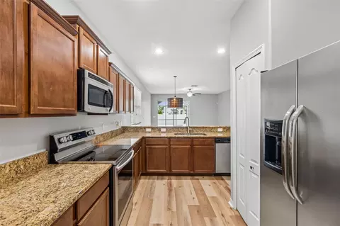 Kitchen - 9421 Trumpet Vine Loop, Trinity, FL 34655 photo 1 of 2