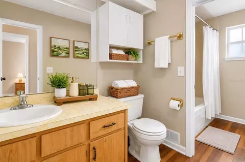 Bath - 1733 Larkin Rd, Spring Hill, FL 34608 photo 1 of 1