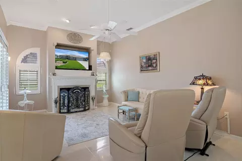 Living - 7450 Aloe Dr, Spring Hill, FL 34607 photo 3 of 5