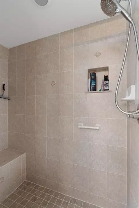 Bath - 7450 Aloe Dr, Spring Hill, FL 34607 photo 4 of 6