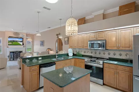 Kitchen - 7450 Aloe Dr, Spring Hill, FL 34607 photo 4 of 6