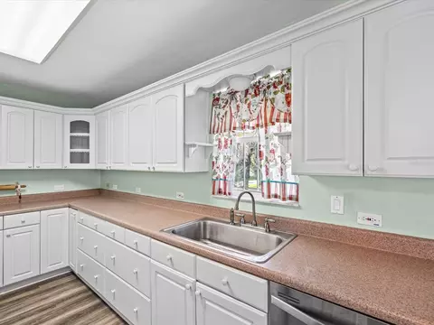 Kitchen - 6150 Island Dr, Weeki Wachee, FL 34607 photo 1 of 2