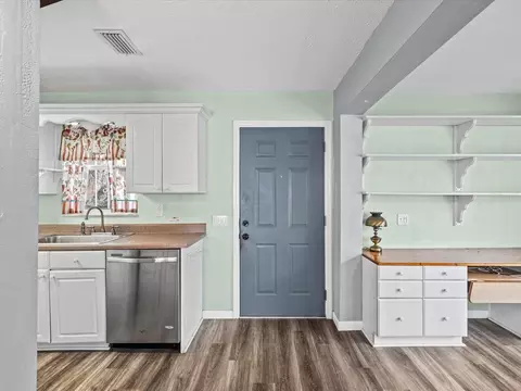 Entry Way - 6150 Island Dr, Weeki Wachee, FL 34607 photo 1 of 1