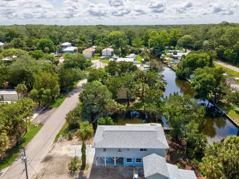 View/Area - 6150 Island Dr, Weeki Wachee, FL 34607 photo 7 of 9