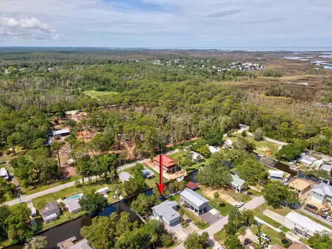 View/Area - 6150 Island Dr, Weeki Wachee, FL 34607 photo 5 of 9