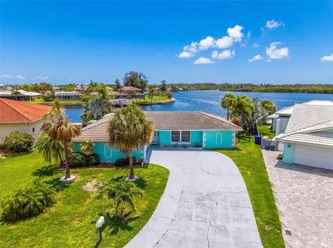 4956 Galleon Ct, New Port Richey, FL 34652