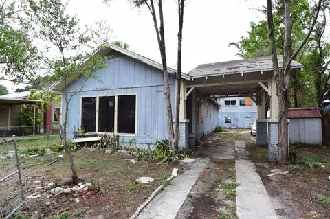 111 W Powhatan Ave, Tampa, FL 33604