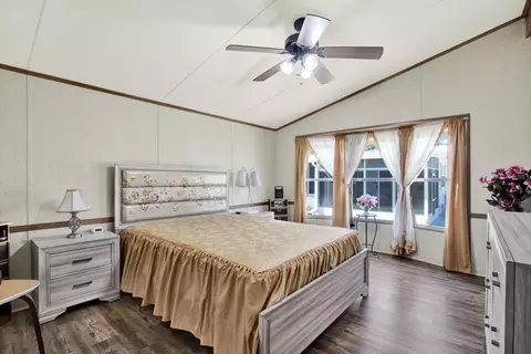 1424 Cross Bow Ln, Spring Hill, FL 34607 photo 5