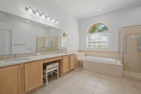 Bath - 1331 Trimaran Pl, Trinity, FL 34655 photo 1 of 4