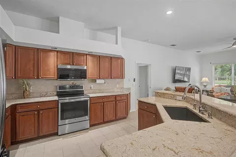 Kitchen - 1331 Trimaran Pl, Trinity, FL 34655 photo 4 of 4