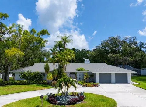 1350 Fairway Dr, Dunedin, FL 34698