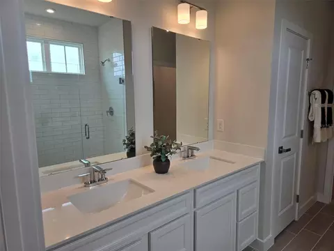 Bath - 18863 Emerald Summit Dr, Spring Hill, FL 34610 photo 1 of 3