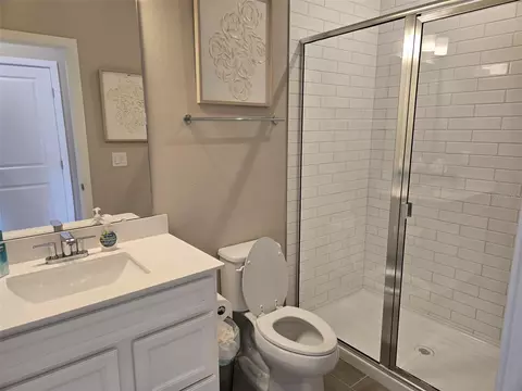 Bath - 18863 Emerald Summit Dr, Spring Hill, FL 34610 photo 3 of 3
