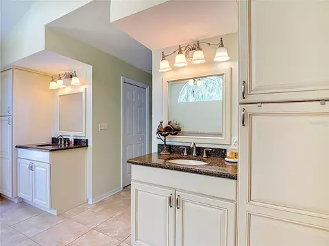 Bath - 4306 River Birch Dr, Weeki Wachee, FL 34607 photo 6 of 7