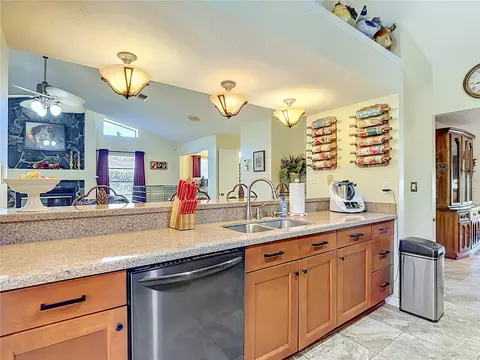 Kitchen - 4306 River Birch Dr, Weeki Wachee, FL 34607 photo 4 of 8