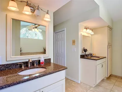Bath - 4306 River Birch Dr, Weeki Wachee, FL 34607 photo 5 of 7