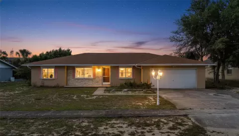 5262 Woodridge Ln NW, Spring Hill, FL 34609