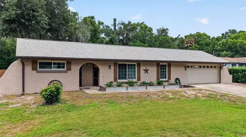 1915 Spring Lake Rd, Fruitland Park, FL 34731