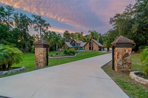2120 Marquis Ct, New Port Richey, FL 34655