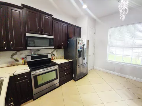 Kitchen - 8604 Tidal Breeze Dr, Riverview, FL 33569 photo 2 of 4