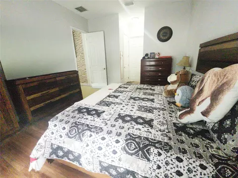 Bedroom - 8604 Tidal Breeze Dr, Riverview, FL 33569 photo 8 of 9