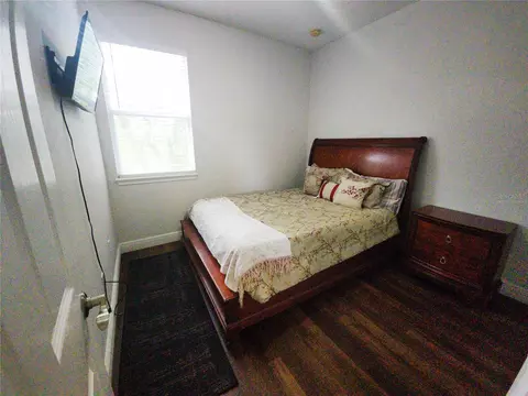 Bedroom - 8604 Tidal Breeze Dr, Riverview, FL 33569 photo 5 of 9