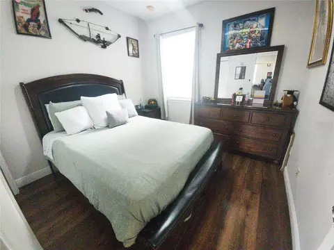 Bedroom - 8604 Tidal Breeze Dr, Riverview, FL 33569 photo 4 of 9