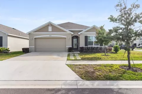 35830 Ellsworth Pl, Zephyrhills, FL 33541