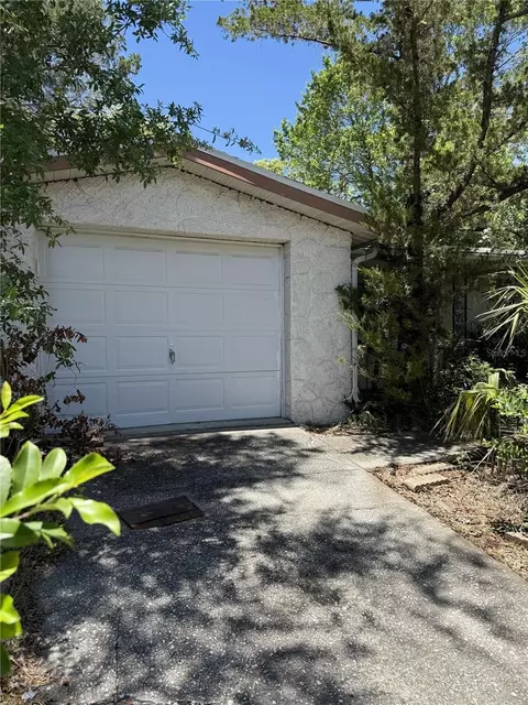 9401 Gray Fox Ln, Port Richey, FL 34668