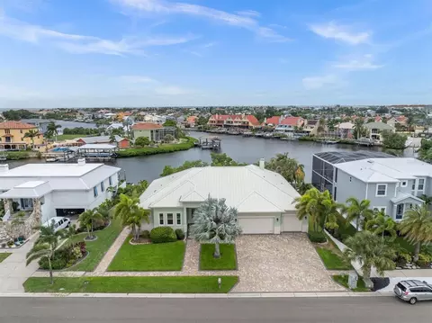 811 Birdie Way, Apollo Beach, FL 33572