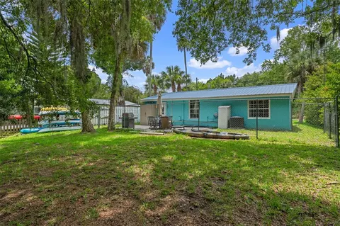 Exterior - 7280 Wimberly Ct, Weeki Wachee, FL 34607 photo 9 of 11