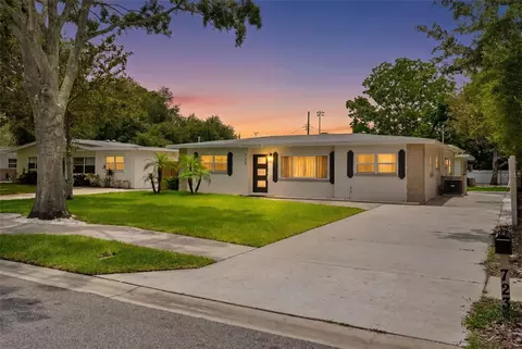 723 W Bayshore Dr, Tarpon Springs, FL 34689