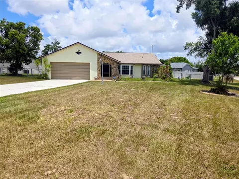 9233 Geneva St, Spring Hill, FL 34608