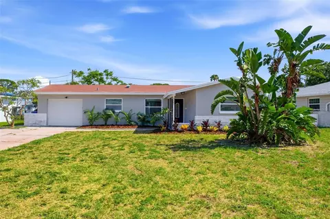 307 87th Ave NE, Saint Petersburg, FL 33702