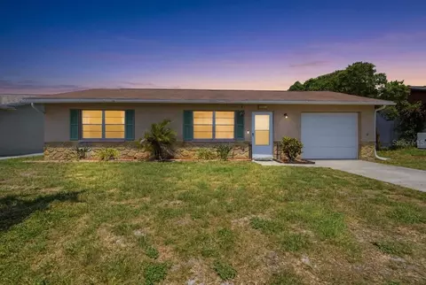 5051 Brookside Ln, New Port Richey, FL 34653