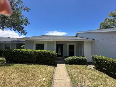 12423 Dearborn Dr #E, Hudson, FL 34667