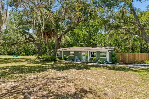 9950 Hilltop Dr, New Port Richey, FL 34654