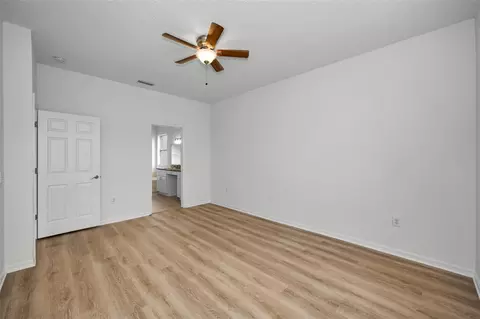 Bedroom - 10643 Eveningwood Ct, Trinity, FL 34655 photo 1 of 4