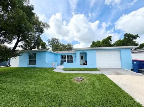 7040 Fox Hollow Dr, Port Richey, FL 34668